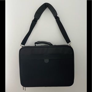 NWOT Foray Laptop/Computer Messenger Shoulder Bag